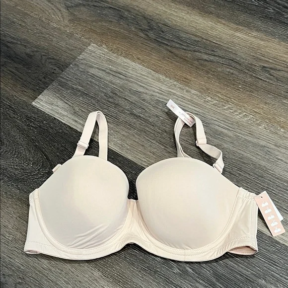 (2) NWT Rline Bra - Picture 2 of 6